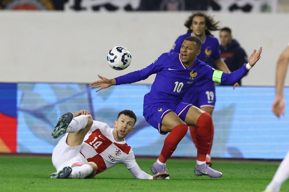 体育CBA第八轮:贺希宁砍33分 深圳99—91力克北京获两连胜